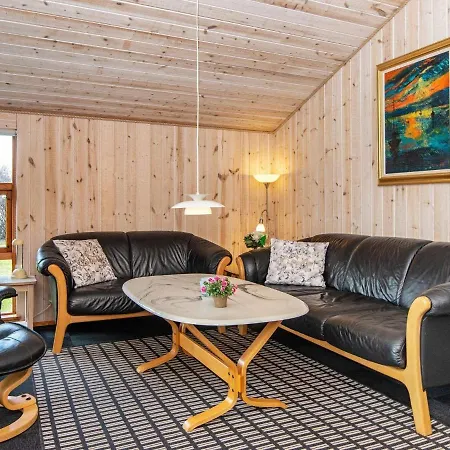 6 Person Holiday In Holiday home