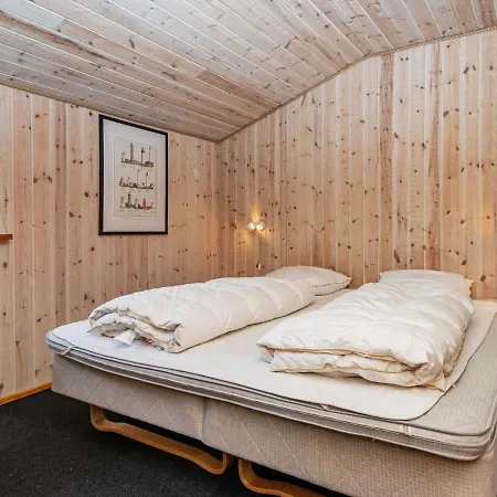 6 Person Holiday In Hotell Tarm